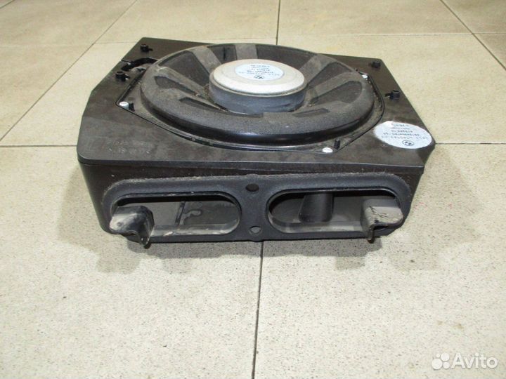 Сабвуфер BMW X3 (E83)