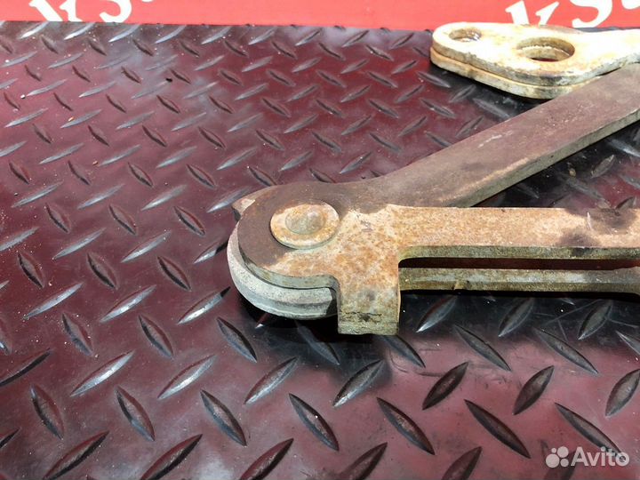 Ограничитель подъема кабины Scania 5-series