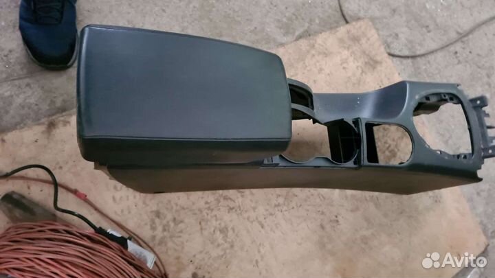 Подлокотник Nissan Qashqai j10 2012