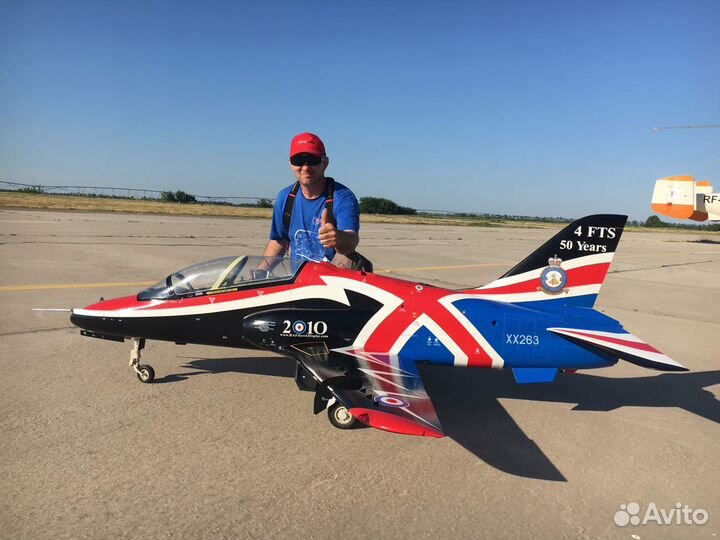 Р/У реактивная модель-копия самолета Hawk Bae t.1