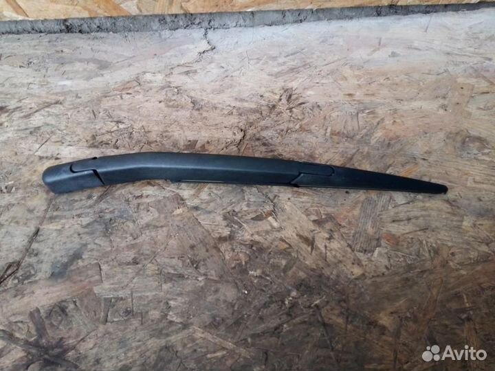 Поводок стеклоочистителя заднего Opel Corsa D 200