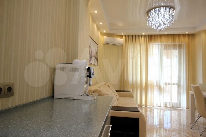 2-к. квартира, 65 м², 8/12 эт.