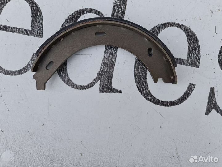 Колодки ручника Mercedes W638