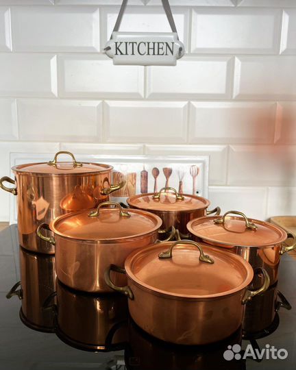 Медные кастрюли