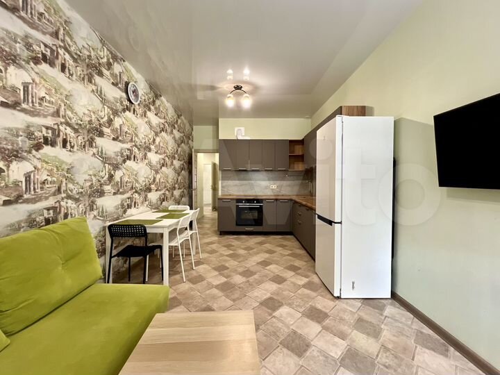 2-к. квартира, 76,8 м², 1/16 эт.