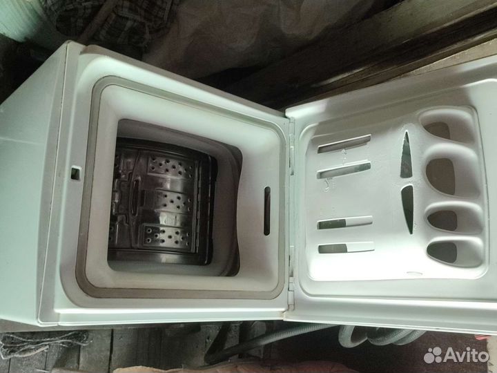 Стиральная машина с вертикальной загрузкой