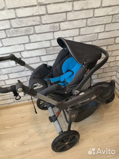Продам коляску 3 в 1