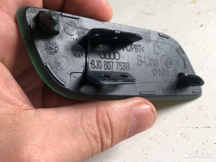 Крышка форсунки омывателя прав лев Audi TT RS