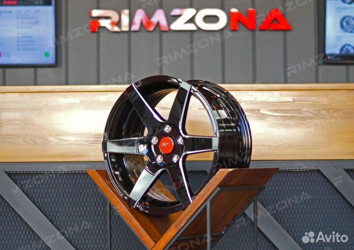 Литые диски R17 на Toyota