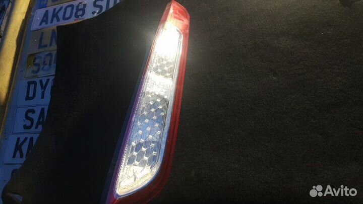 Фонарь правый Ford Focus 2 1.8 qqdb 2008