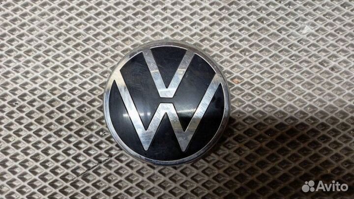 Эмблема передняя Volkswagen Polo