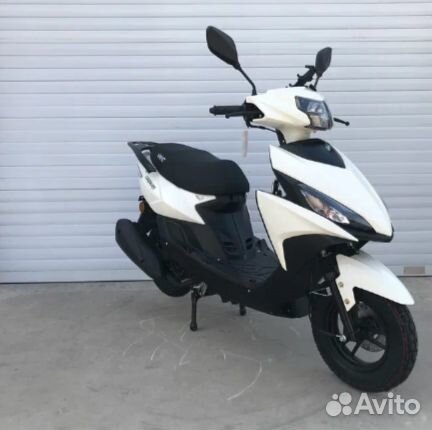 Скутер X-motors Corsa RS PRO - 200cc белый