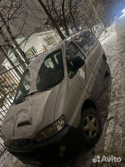 Hyundai Starex 2.5 AT, 2003, 277 777 км