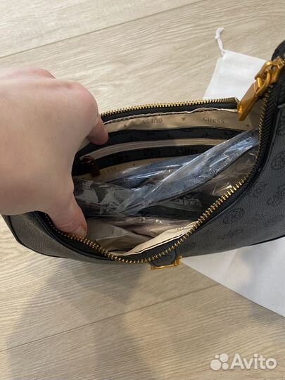 Сумка guess