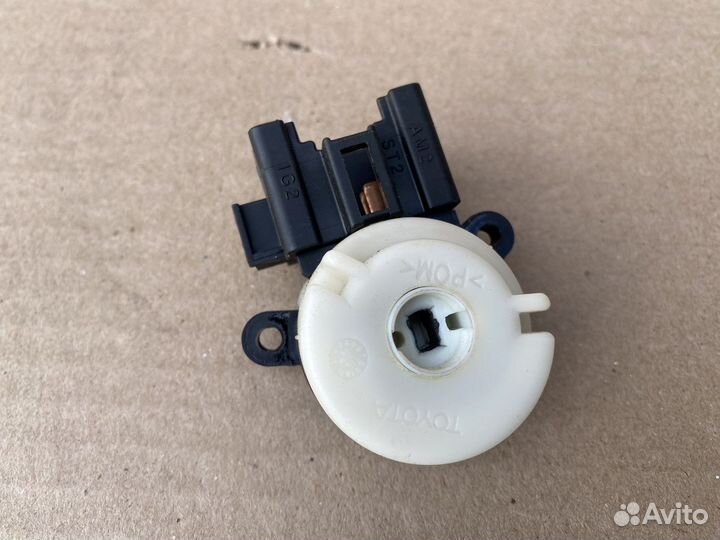 Контактная группа Toyota Corolla 120