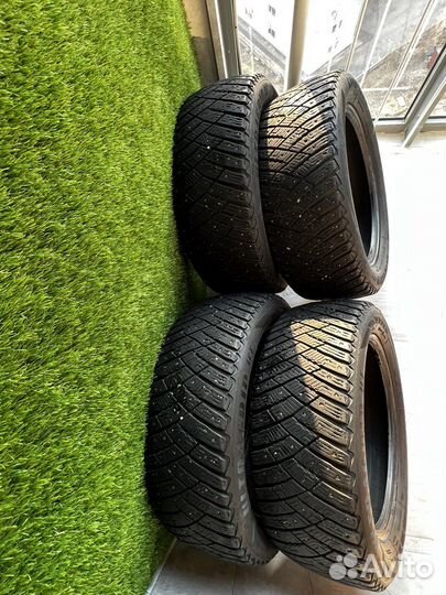 Goodyear Ultragrip Ice Arctic 225/55 R17