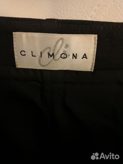 Юбка плотный стрейч,очень стройнит,на подкладе