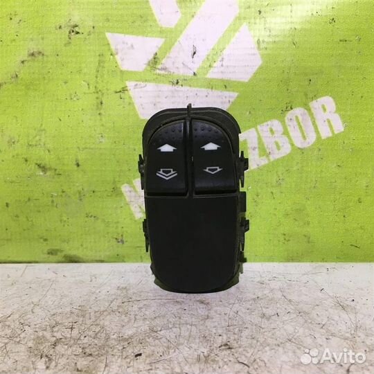 Блок управления стеклоподъемниками Форд Фокус 1