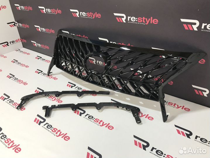 Решетка радиатора Lexus LX570 2012-2015 S513