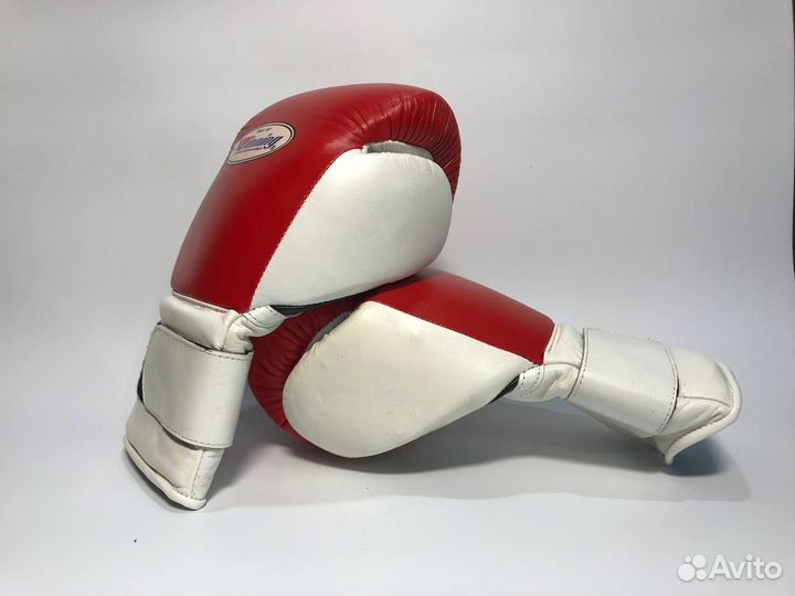 Боксерские перчатки Winning Red White