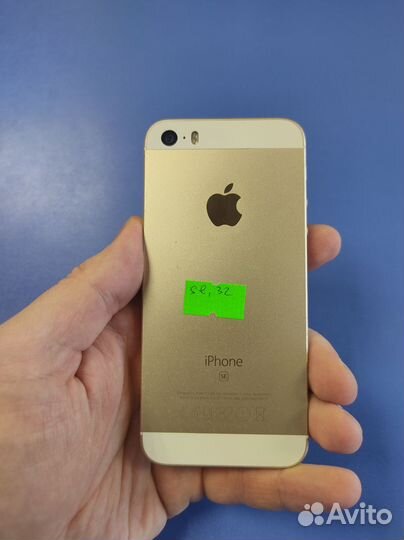 iPhone SE, 32 ГБ