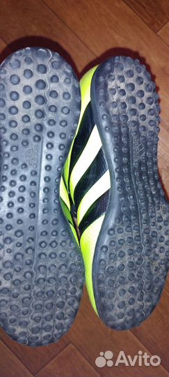 Футбольные бутсы