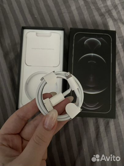 Зарядка на iPhone