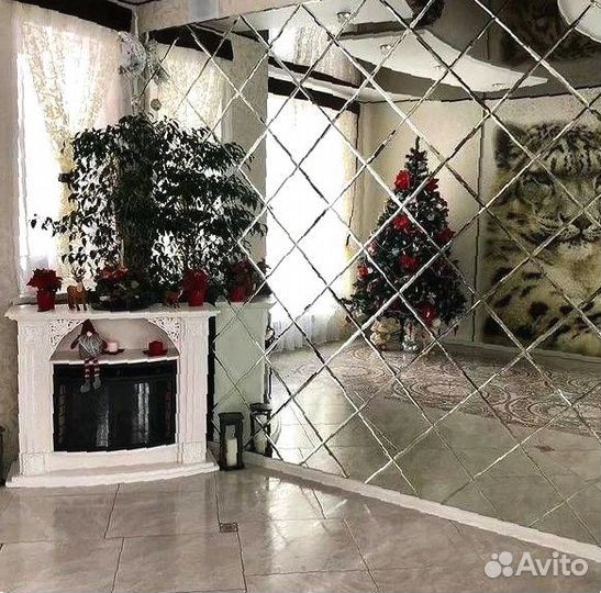 Зеркальное панно на стену