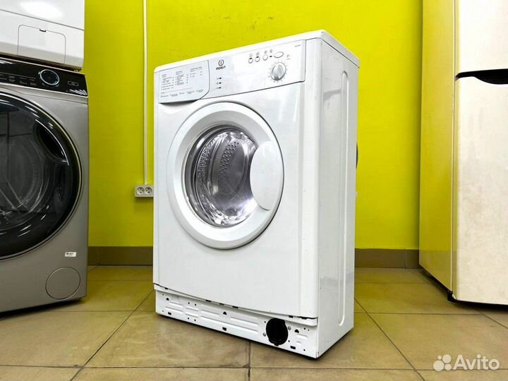 Стиральная машина узкая бу Indesit. На гарантии