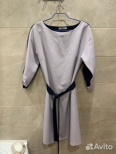 Платье с поясом