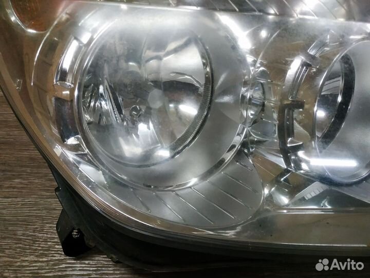 Фара правая Opel Astra H (2004-2015)