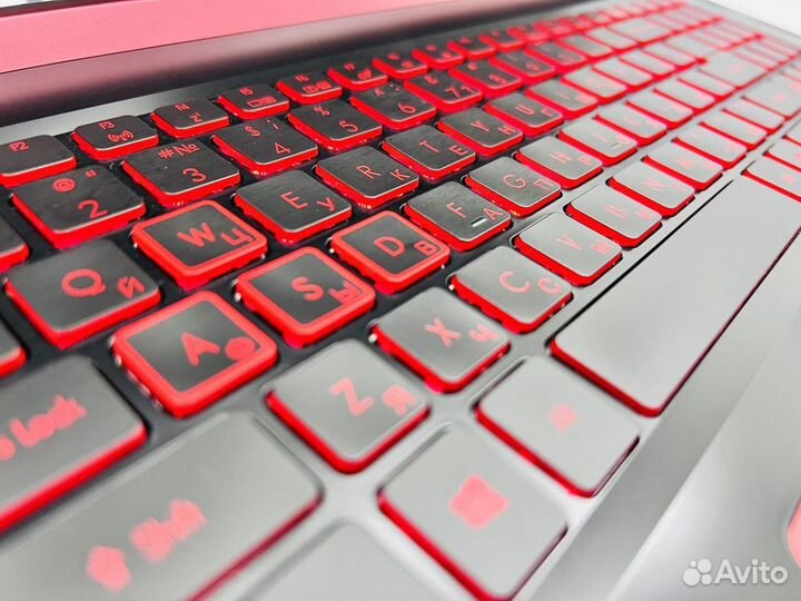 Acer Nitro 5 - i5-7300HQ / GTX 1050 / 8GB