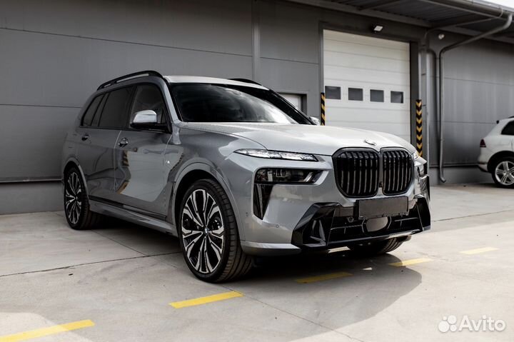 BMW X7 3.0 AT, 2024, 1 км