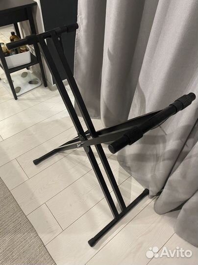 Стойка для цифрового пианино