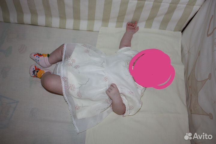 Детская кроватка с маятником