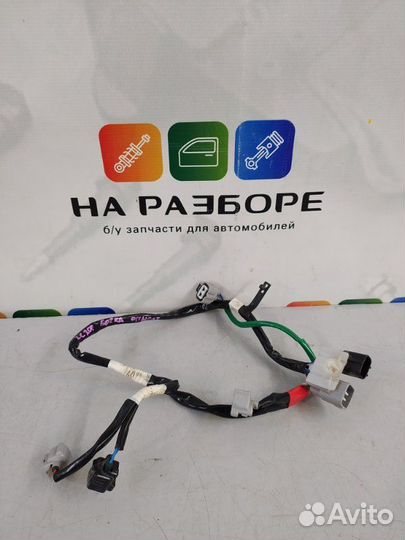 Проводка бачка омывателя Toyota Land Cruiser 200