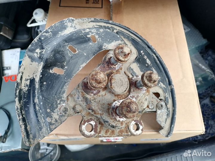 Цапфа задняя ступица Renault Fluence, Megane 3