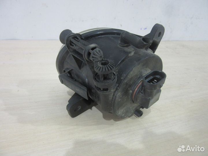 Фара противотуманная левая Audi A4