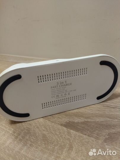 Беспроводная зарядная станция iPhone