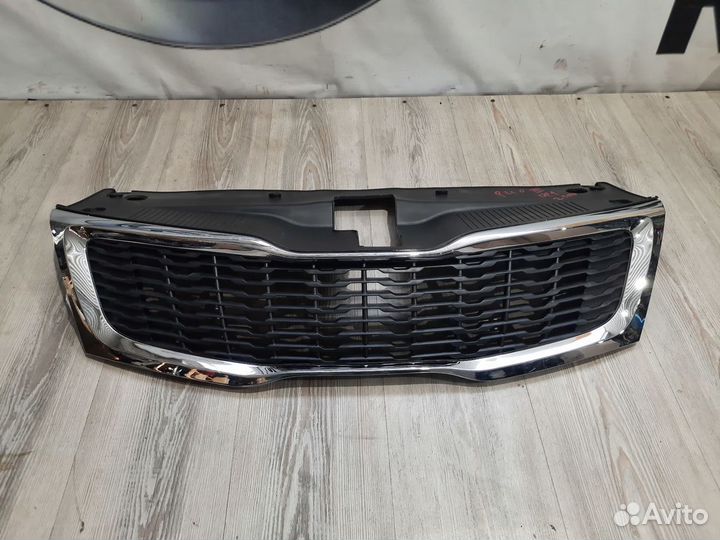 Решетка радиатора Kia RIO 3