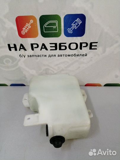 Бачок омывателя Mitsubishi Pajero 2 поколение 4M40