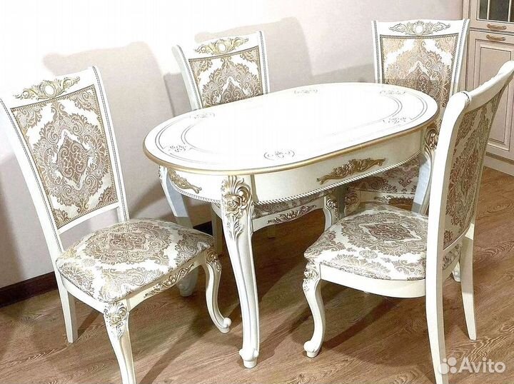 Столы и стулья