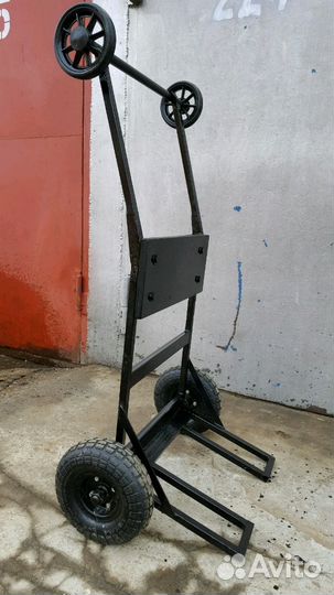Тележка для перевозки лодочного мотора