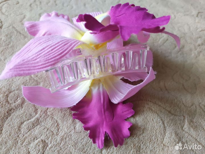 Заколки для волос