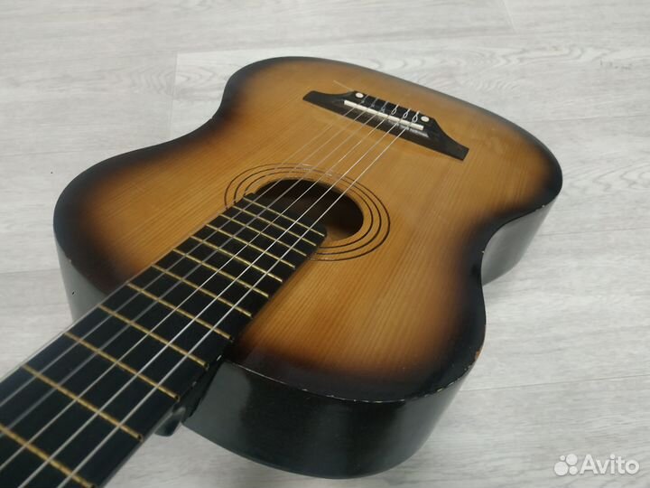 Классическая гитара Амистар