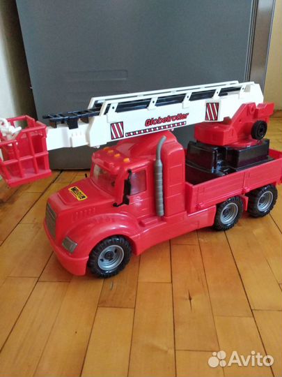 Пожарная машина игрушка