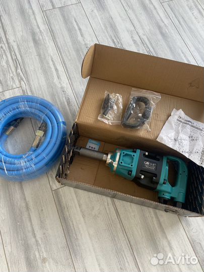 Мощный пневмогайковерт 3800 нм усилие