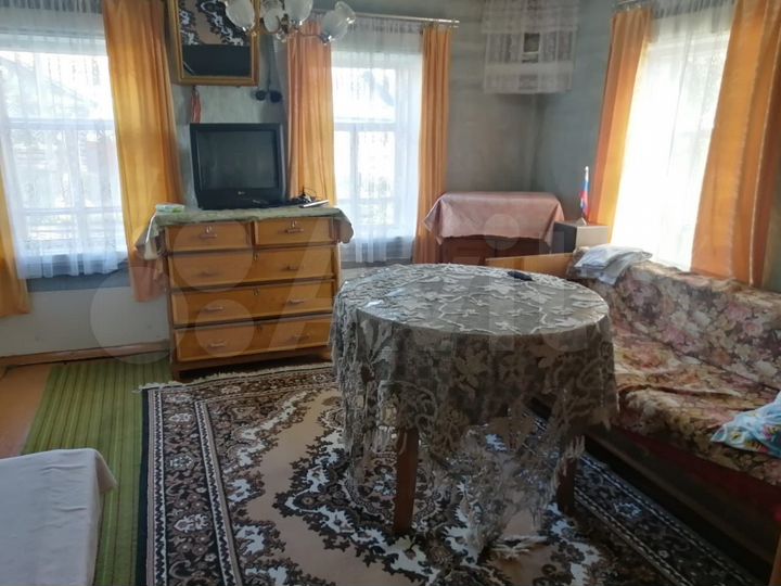 Дом 30 м² на участке 8 сот.