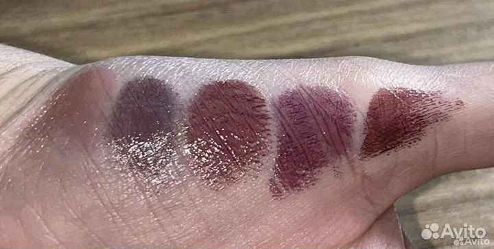 Помады для губ