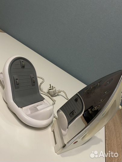 Беспроводной утюг zimber